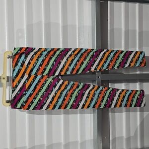 LuLaRoe Halloween Leggings Stripes and‎ Skulls